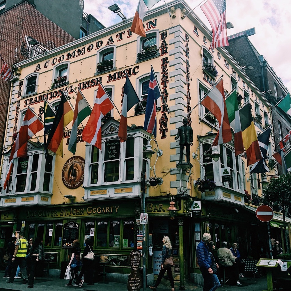 Meet your Posher, Casey